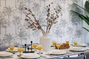 Manzil - Luxury 3BR Villa w maid room, Full Burj & Fountain view