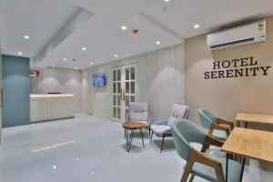 Hotel Serenity - Bodakdev