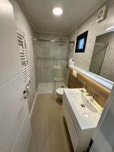 Sunset Serenity Villas with onsite pool and only 3min from beach