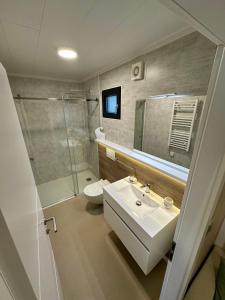 Sunset Serenity Villas with onsite pool and only 3min from beach