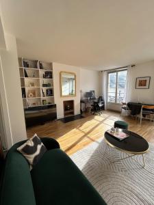 Charming Studio in heart of Saint Germain!