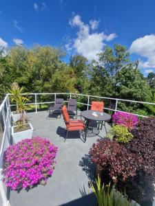 Blue Hills Luxury Apartment, Bay Front with Parking