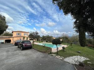 Villas La pinede, 8 couchages vaste terrain piscine : photos des chambres
