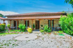 Naftilos Guest House