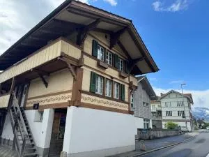 Chalet Studio Apartment with Aircon - Unterseen