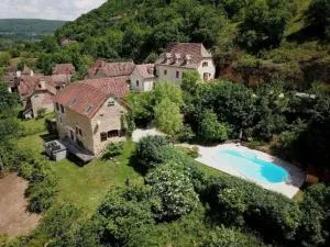 Grande maison, avec piscine privée et belle vue - Frontenac
