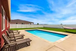 Columbia Pool House - Moses Lake