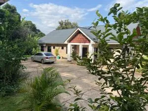 KiliAstra Home - Uru