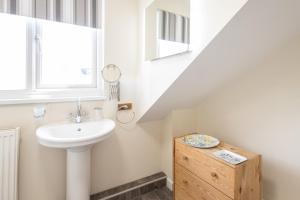 Host & Stay - Harbour Holm