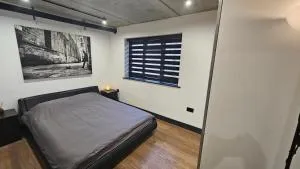 Milford House - 珀利