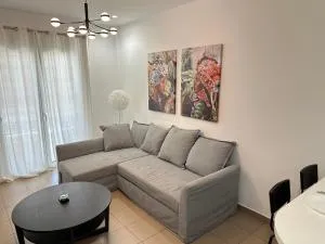 In The Middle Of Nowhere 1 - Khalándrion