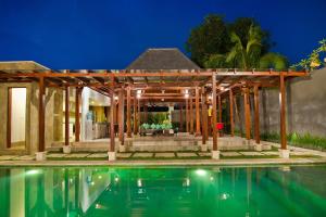 Villa Amalia Walk To Legian Beach