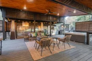 Easy Tiger - Modern Elegance, Hot Tub, Outdoor Fire Table, Serene Forest Views - Blue Ridge, GA - Chestnut Gap