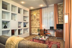 Executive One-Bedroom Apartment room in Residence Rybna