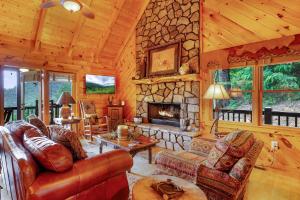 Comfortably Numb - Lake Blue Ridge View - Hot Tub, Game Room, Outdoor Fire Pit, Panoramic Lake Blue Ridge Views - Blue Ridge, GA