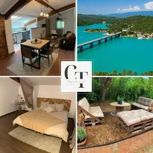 Haut de maison 65m2 avec jardin - Callian