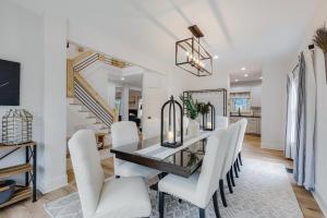 Scenic Ridge - Minutes to Downtown Blue Ridge - Pet Friendly, Hot Tub, Modern Amenities, Ping Pong Table, Fire Pit, Fenced In Ya - 4hvězdičkové hotely ve městě Blue Ridge