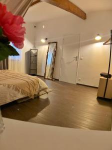 Appartements Haut de maison 65m2 avec jardin : photos des chambres