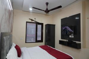 S S Guest House