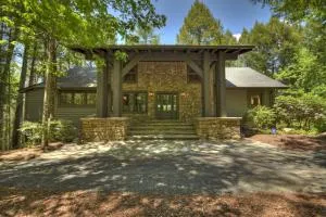 A Stoney River - Luxurious Cherry Log Riverfront Cabin - Hot Tub, Game Room, Multiple Decks, Views of Ellijay River, Goose Islan - Cherry Log