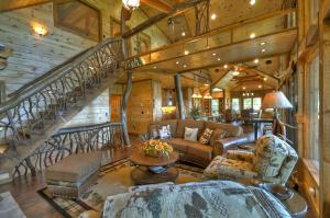 The VUE Over Blue Ridge - 270 Degree Mountain View