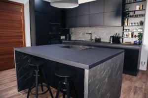 Urban Design 3 Bedroom Apt Main Bedroom