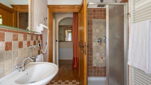 LA COLONICA 18, Emma Villas