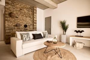 Thea Luxury Villas Ios