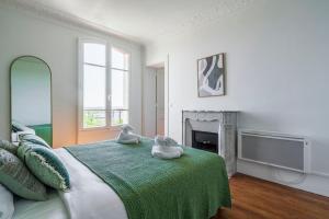 Appartement spacieux Vue sur Tour Effeil - Puteaux