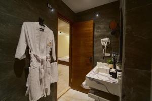 PANORAMA view pyramids