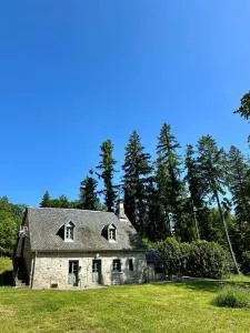 Gîte Le Four à Pain 6 personnes sur le domaine du Manoir du Rigouneix - Chirac-Bellevue