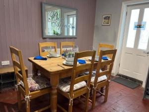 Mews House, Tewkesbury town centre, hot tub, pets