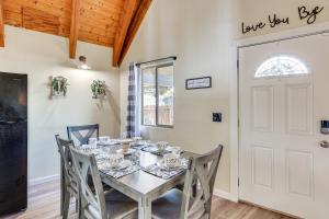 7 Mi to Big Bear Mountain Resort Winter Getaway!