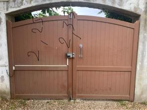 Sejours chez l'habitant Chez Marylene tarif non change j ai dissocier les taxes du prix de la chambre paiement sur le site et un chez moi, choses importantes a lire avant reservation : photos des chambres
