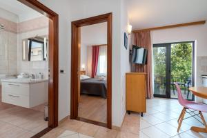 Maca Apartments & Suites