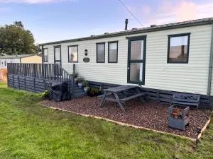 Jungle House no.26 at Three Lochs Holiday Park - Glenluce
