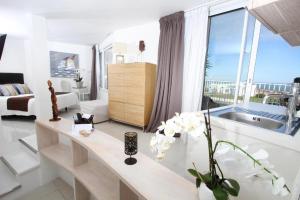 Suite with harbor or sea view room in Bleu Mer Duplex & Suites