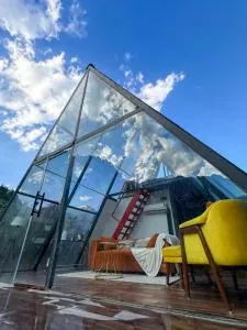 Aayna Stays - Tāndi