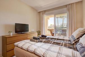Cozy, 1 bedroom holiday condo on the Sunny Riviera