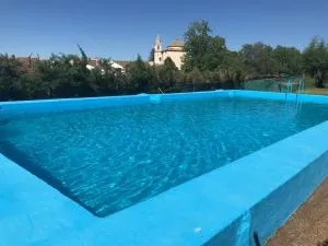 El Mesón de Higuera de la Sierra - 伊格拉德拉谢拉