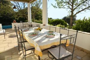 VILLA CAVA by Capri Property
