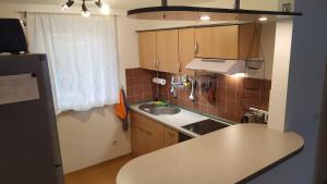 Gästehaus mit 3 separaten Schlafbereichen, Terrasse und Carport