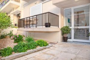 JasmineStay - Two bedroom apartments with backyard