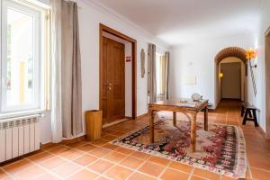 Luxurious sprawling villa in Praia Del Rey