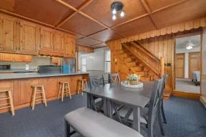 Entire House within Campground - Уильямспорт