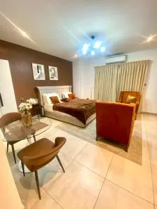 The Signature - Otele