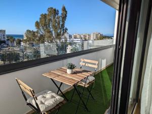 Superb & Sunny 2BR & 2BA apt. w Seaview, Malabata