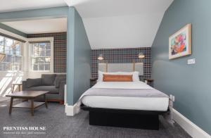 Queen Suite room in Prentiss House by Thatch
