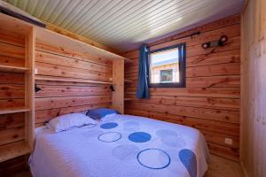 Campings Eco Lodge, terrasse, piscine, Parc du Pilat : photos des chambres