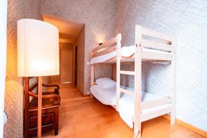 Villas Chateau Beaudesert - Piscine - Tennis - Parc de 50Ha : photos des chambres